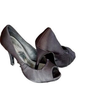 Black Satin Look Shoes by LuluTownsend Size 7.5